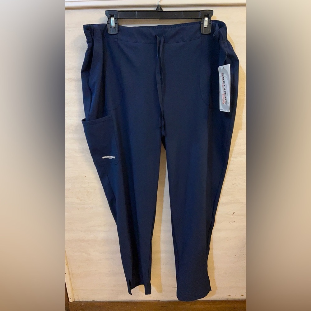 NWT- Skechers by Barco Vitality Charge Scrub Pants in navy blue. - Picture 2 of 15
